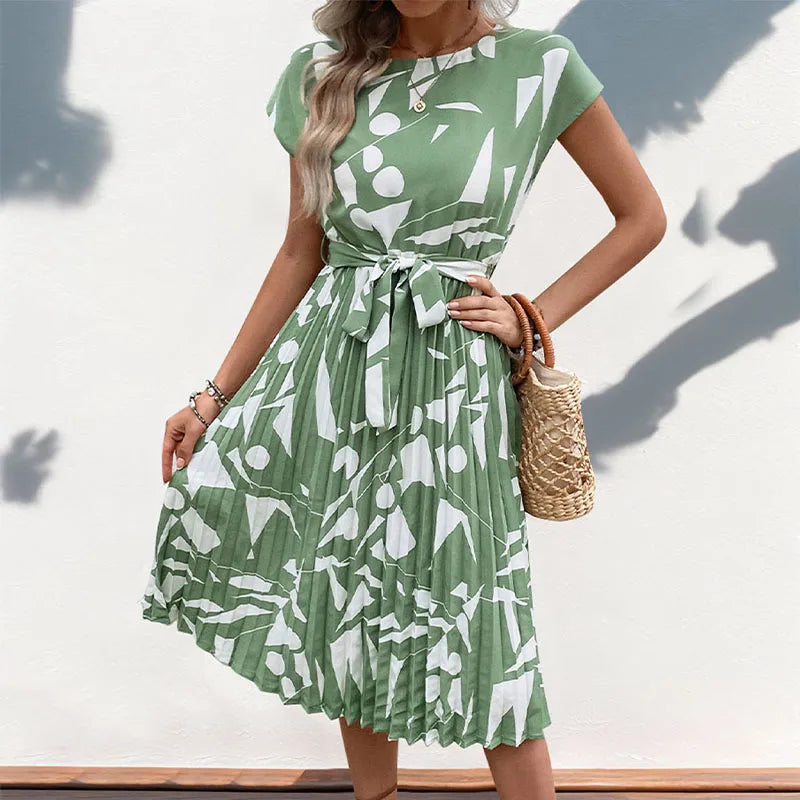 Summer Europe and the United States hot selling new sleeveless temperament commuter dress lace up pleated round neck skirt