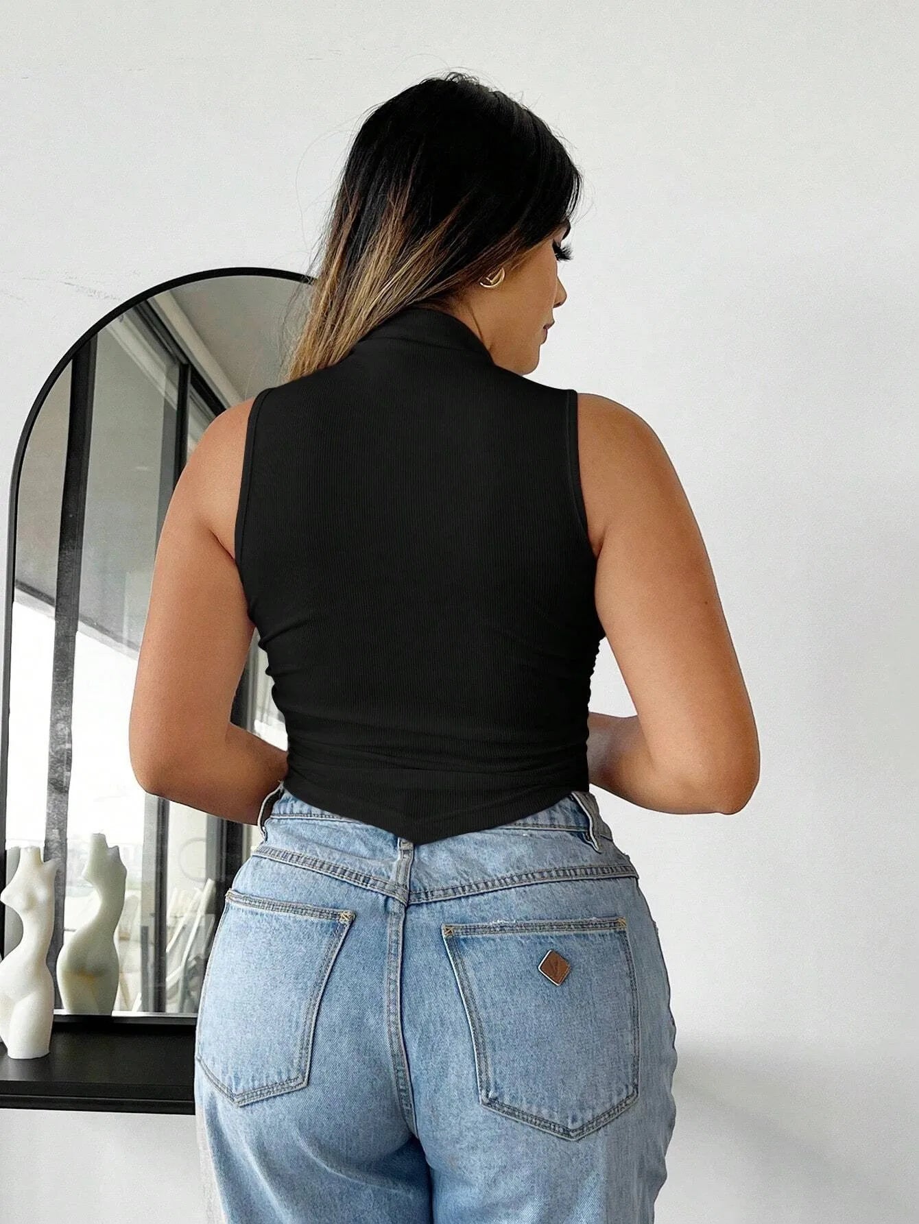 Women Sexy Mock Neck Asymmetrical Ruched Rib Knit Tank Top Summer 2024 Solid Color Sleeveless Slim Fit Crop Top Tee Streetwear