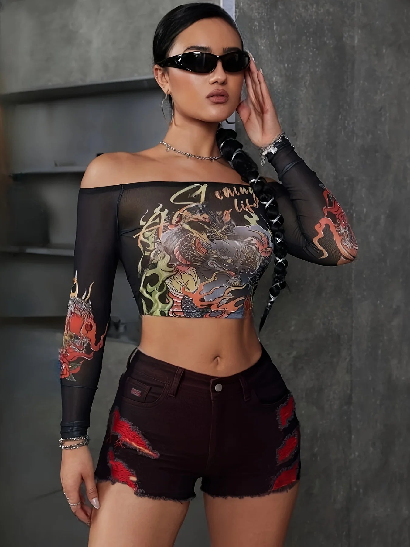 Women's High-Waist Elastic Black Denim Shorts with Ripped Detail Sexy Red Lace Casual Jeans Shorts Suitable for Office Vacation