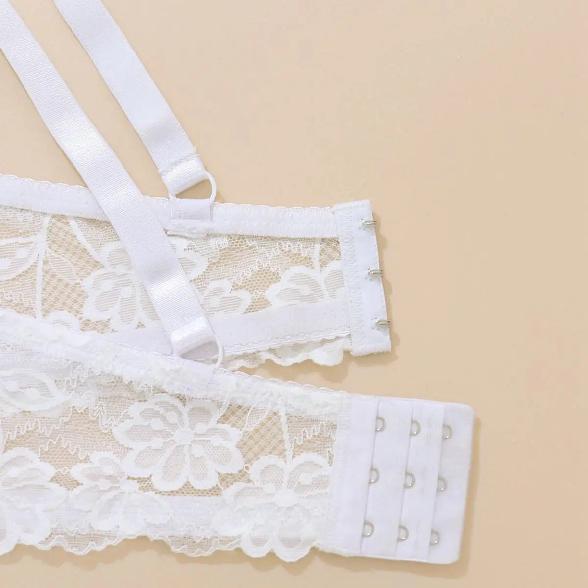 BEAUWEAR Plus Size Floral Lace Underwire Bra – C/D Cups